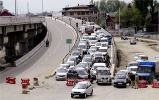 For 3 lakh plus vehicles, Sgr has parking space for only 2000