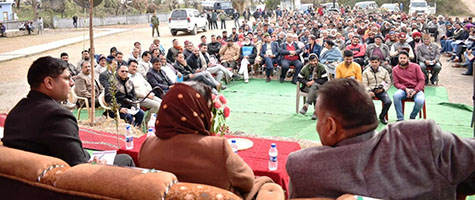 Weekly Block Diwas: DC Rajouri listens to people's issues at Siot