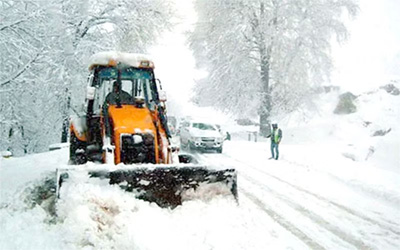 Men and machinery geared up in view of snow forecast