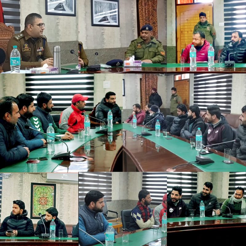 Bandipora Police held Interaction with Media. Bandipora 16 January -2023. Today Bandipora police facilitated Interaction meeting with media fraternity associated with Print & Electronic Media of district Bandipora at Conference Hall DPL Bandipora. On this occasion SP Bandipora Shri Lakshay Sharma -IPS accompanied by DYSP HQRS Bandipora Shri Shafat Mohmad -JKPS where present. During the meeting, SP Bandipora highlighted the importance and role of media in a democratic setup by describing media as an important pillar of democracy and assured close cooperation between the police & media.The participating media personnel assured their full cooperation with the police and also appreciated the efforts of the police in facilitating such interaction meets.