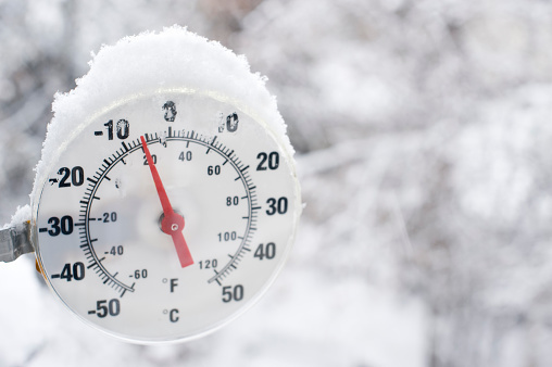Mercury Plunges Again In Kashmir; Pahalgam Shivers At Minus 9.4°C, Srinagar At Minus 5.2°C