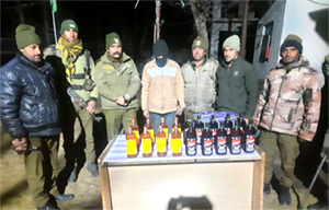 Poonch police at Sawjian seized 18 bottles of illicit Liquor and arrested one accused