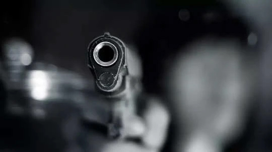 Delhi: 16-Year-old girl shoots at mother of minor boy who raped her in 2021, apprehended