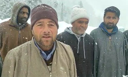 Sonmarg Sumo Drivers Demand Taxi Stand At Gagangeer