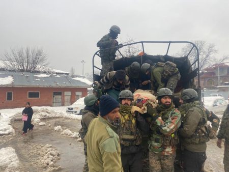 Indian Army saves life of critical Pregnant Woman undertaking risky medical evacuation from PHC Kalaroos to SDH Kupwa ra, J&K