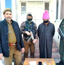 Drug Peddler arrested in Budgam;Contraband substance, mobile phone & cash recovered