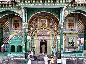 No ban on Mankabat at Shrines, Masjids: Waqf Board Chairperson Darkshan Andrab