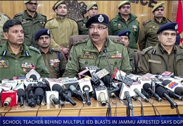A government school teacher turned Lashkar-e-Taiba-militant was arrested