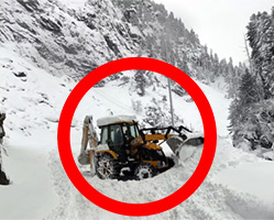 JCB operator killed as avalanche strike Sinthan Top