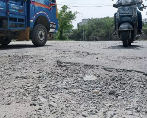 Sopore-Kupwara Highway in Disrepair Causes Difficulties for Drivers and Commuters