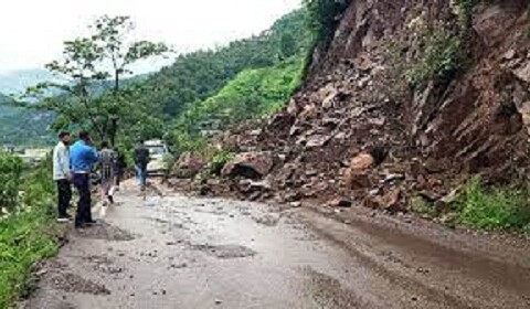 Landslide shuts Mughal Road