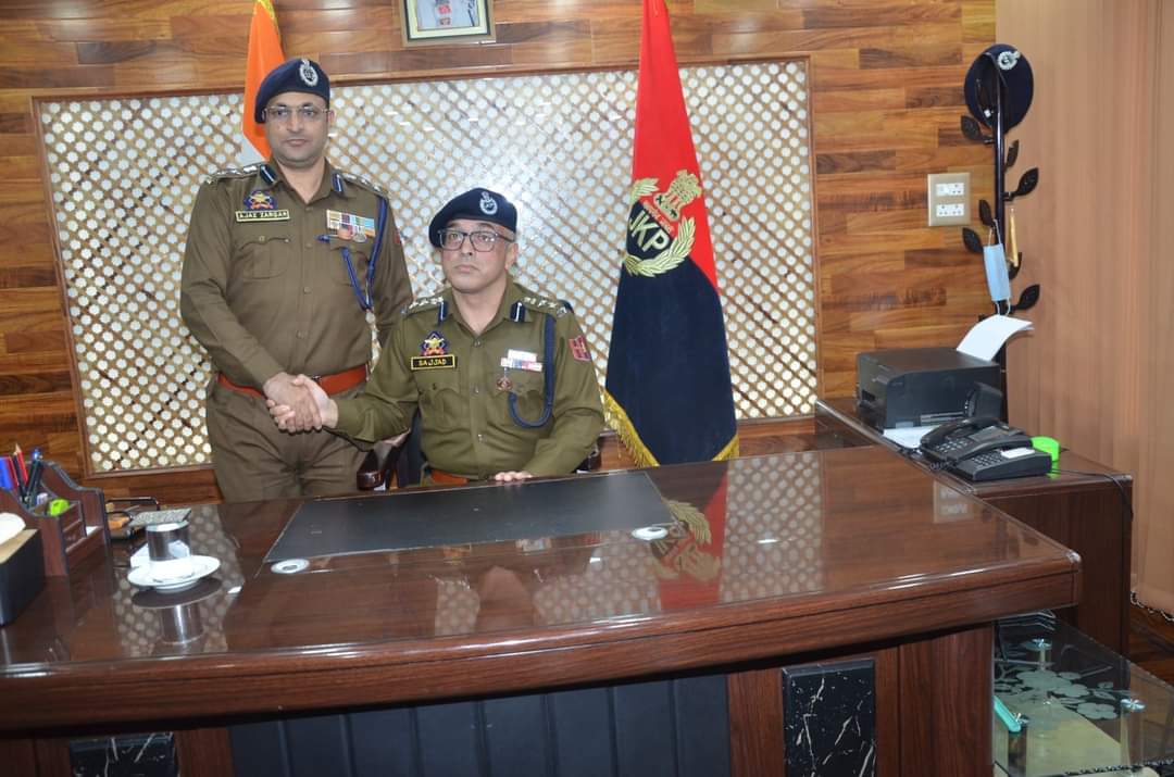 Shri Sajad Ahmad Shah-JKPS assumes Charge as Sr.Superintendent of Police Awantipora