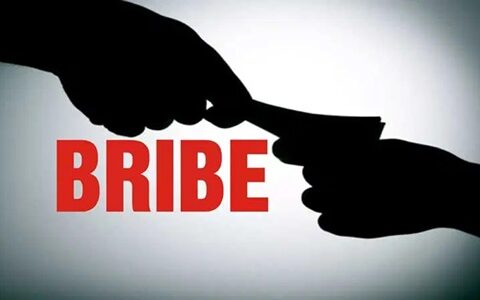 Police Personnel Trapped by ACB While Accepting Bribe in Rajouri