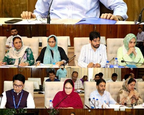 DC Srinagar chairs DLRC/ DCC meet; Reviews performance of Banks in implementation of Government sponsored schemes
